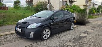 Predam toyotu Prius plus 1,8 B plus LPG