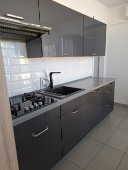 Prenájom 2 izb.byt, ul. Považská, balkón