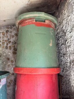 Nádoby  kade na hrozno na zber