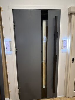 Drevené vchodové dvere 90 ľavé