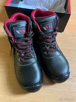 Bezpečnostná obuv VM Footwear členkové