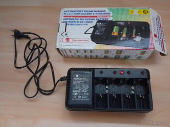 Nabíjačka batérií s funkciou vybíjania