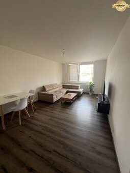 Prenájom 3 izbový byt v úplnom centre Malaciek 