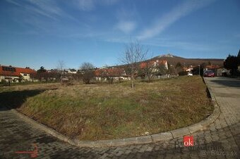 Predaj lukratívneho pozemku na Zobore - 1