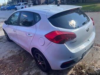 Rozpredám na náhradné diely Kia Ceed II HB 1.6 GDI 1.4 CRDI