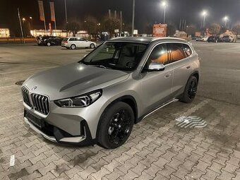 BMW iX1 xDrive elektro  200kw