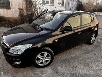 predam diely na hyundai i30 1,6 crdi 85kw2006-2011 kod motor