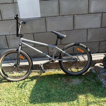 Predám bicykel BMX
