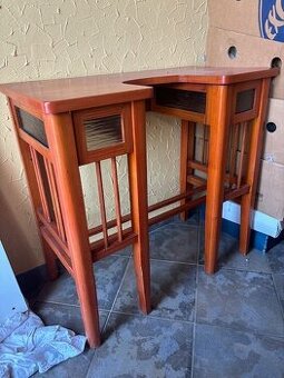 STOLIK VHODNY NA CHALUPU, ALEBO AKO DEKORÁCIA