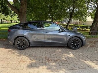 Tesla Model Y Long Range, Dual motor, v ZARUKE, DPH