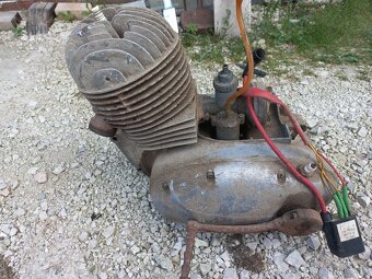 Jawa cz 175 motor