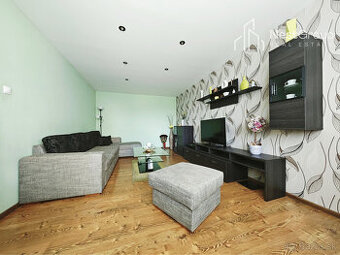 PREDAJ priestranný 3-izbový byt Hlohovec, 81,39 m2