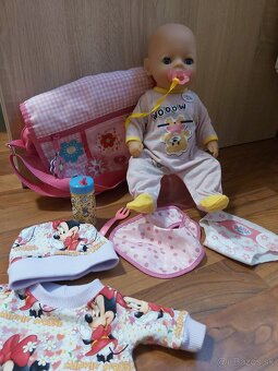 Cikajúca bábika baby born