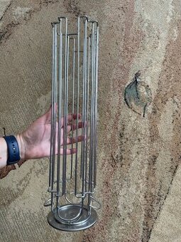 Stojan na kapsuly do kavovaru Dolce Gusto