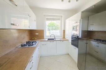 Na predaj rodinný dom, Dunajská Streda - Cena: 269.000€