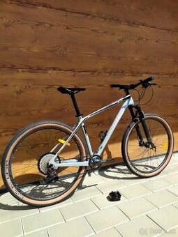 Nový horský bicykel 29" karbón