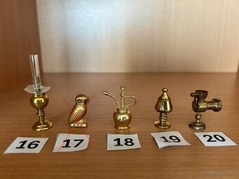Mosadzné miniatury aj po kuse
