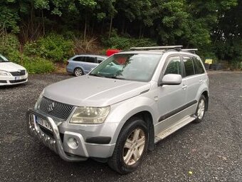 Suzuki Grand Vitara 1.9 DDiS 95kW 4x4 tažné klima 1.maj ČR