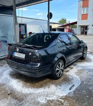 Predam Volkswagen Bora 1,9 TDi