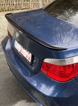 Bmw e60 lipo lipko spojler zadneho kufra
