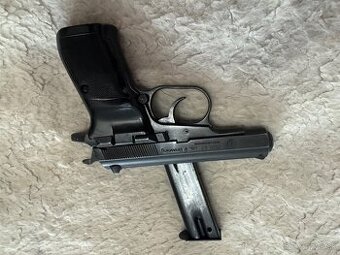 Cz 83