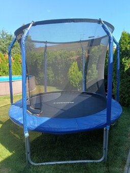 Trampolína
