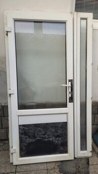 Predám vchodové plastové dvere