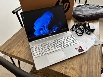 HP/Notebook/16GB RAM DDR4/512GB NVMe SSD/AMD Radeon HD