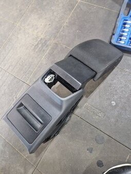 Lakťová opierka Škoda Octavia 3