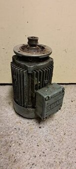 Predam prirubovy motor do prevodovky SEW 550 w, 1360 ot/min