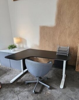 Nábytok do kancelárie