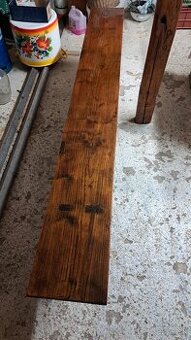 lavica drevena masiv