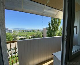REZERVOVANÝ  Predám slnečný 3i byt s balkónom na Terase - 1