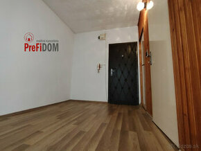 PREDAJ veľký 2- izbový byt v meste Šurany. 66 m2.