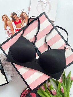Victoria’s Secret bezkosticova čierna push-up podprsenka - 1