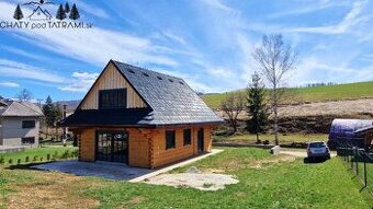 Tradičná 4i drevenica na okraji obce Čierny Balog