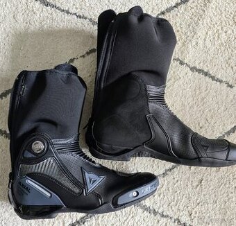 Predám nové moto topánky Dainese Axial D1 Goretex