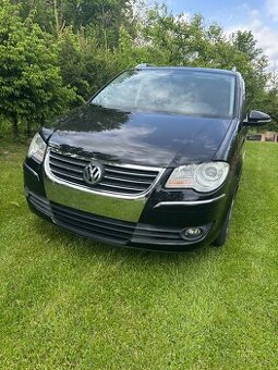 Volkswagen TOURAN 2,0 TDi 103kw r.v. 2009
