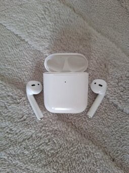Apple AirPods 1