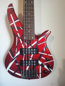 5-strunová basgitara Yamaha RBX375