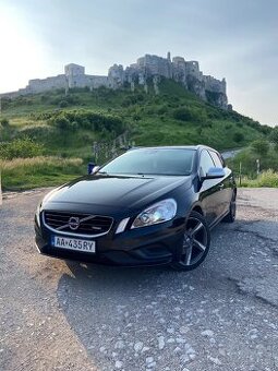Volvo V60 D4 R-Design Automat - 5 válec