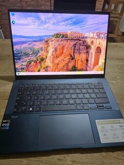 Dotykovy Asus Zenbook 14 OLED model 2024 so 16 gb ram i7 pro
