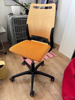 Ergonomicka kanclearska stolicka Kinnarps