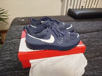 Nike CITY 42.5 . 27cm