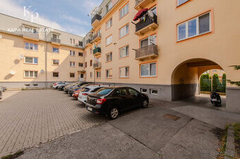 REZERVOVANÉ - 2-izbový byt na predaj, Janouškova ulica, širš