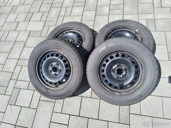 Predám zimné pneumatiky na plechových diskoch