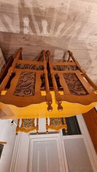 Kuchynsky stol a stolicky