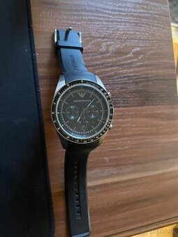Predam hodinky armani