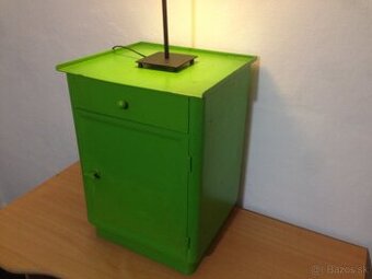 Retro nočný stolík