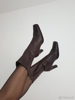 Tmavohnedé kožené čižmy 39